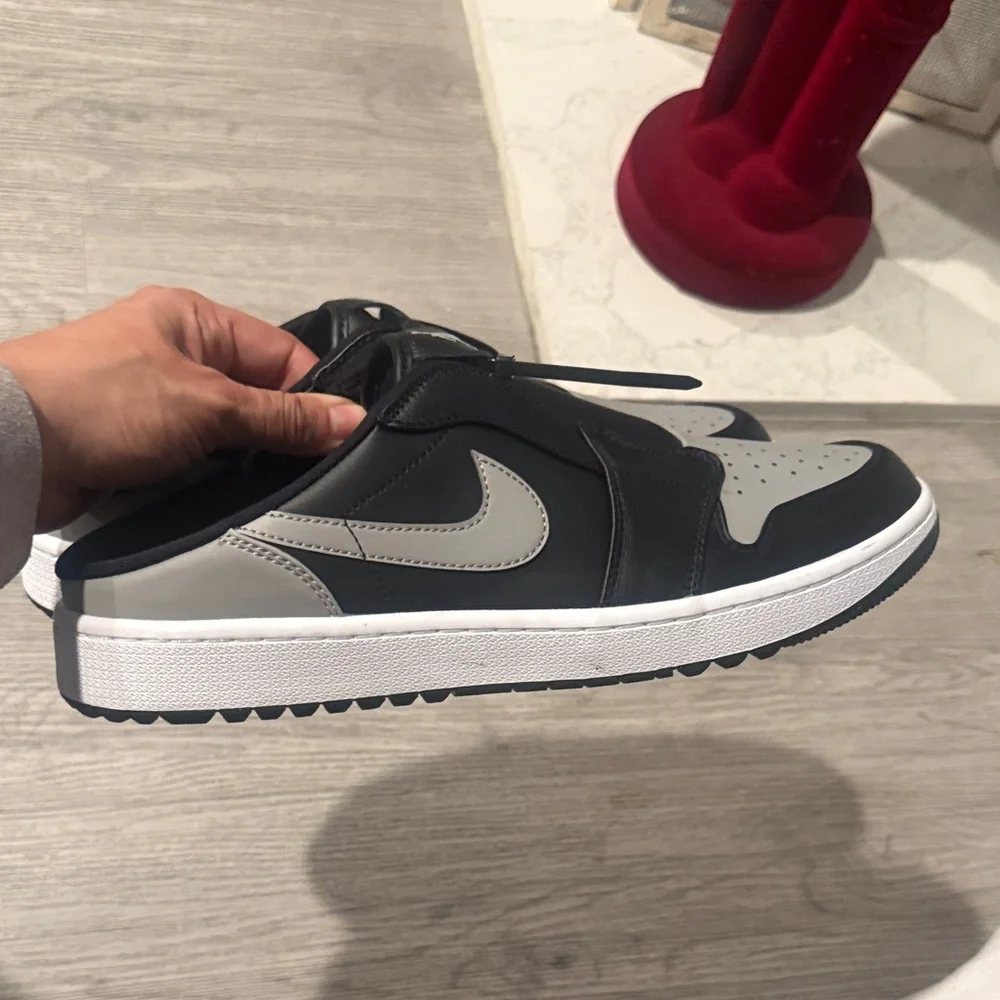 Nike Men's Black and Gray Golf Sneakers